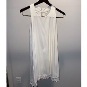 women’s white dress